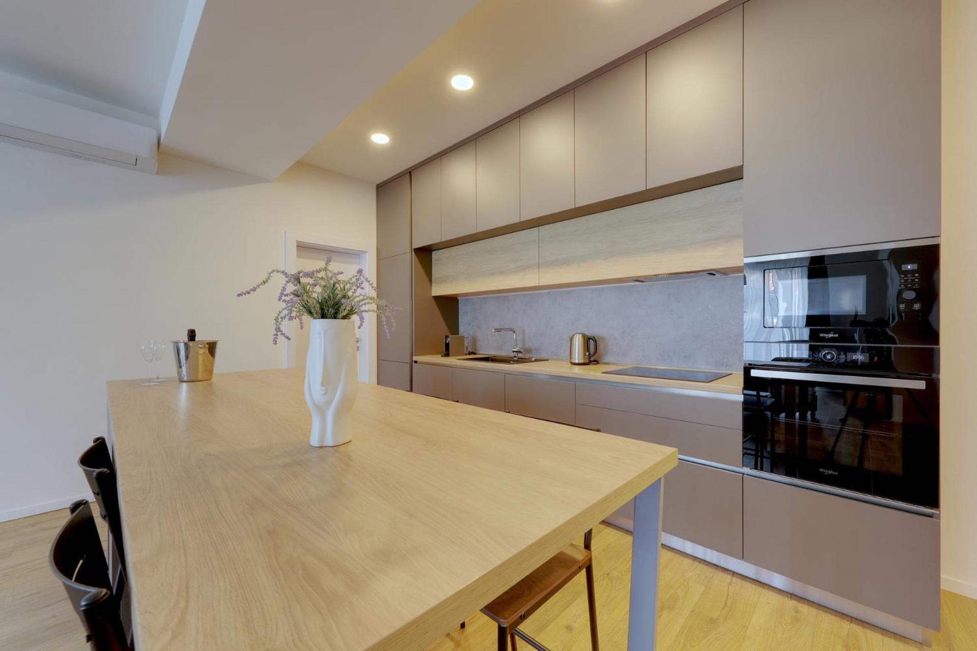 Shon Apartment Old Town Bratislava Bagian luar foto
