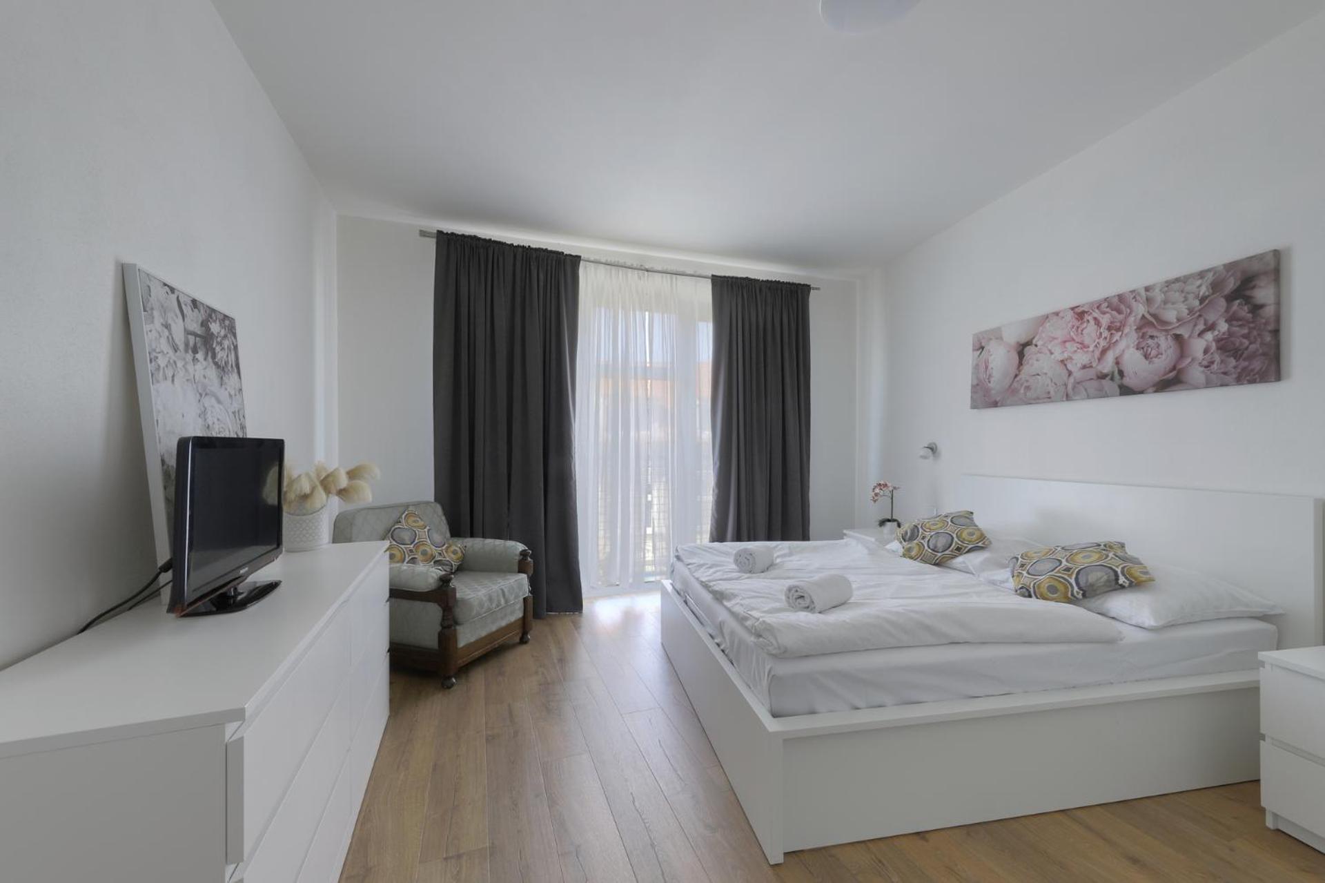Shon Apartment Old Town Bratislava Bagian luar foto